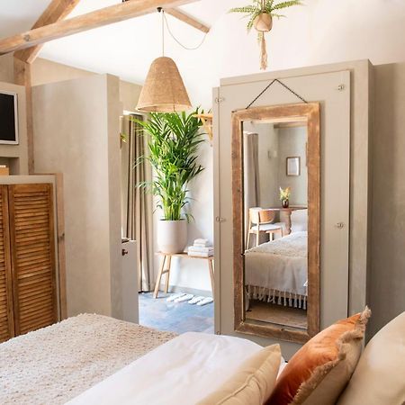 Lodge & Loft Sassenheim Bagian luar foto