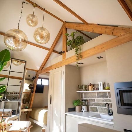 Lodge & Loft Sassenheim Bagian luar foto