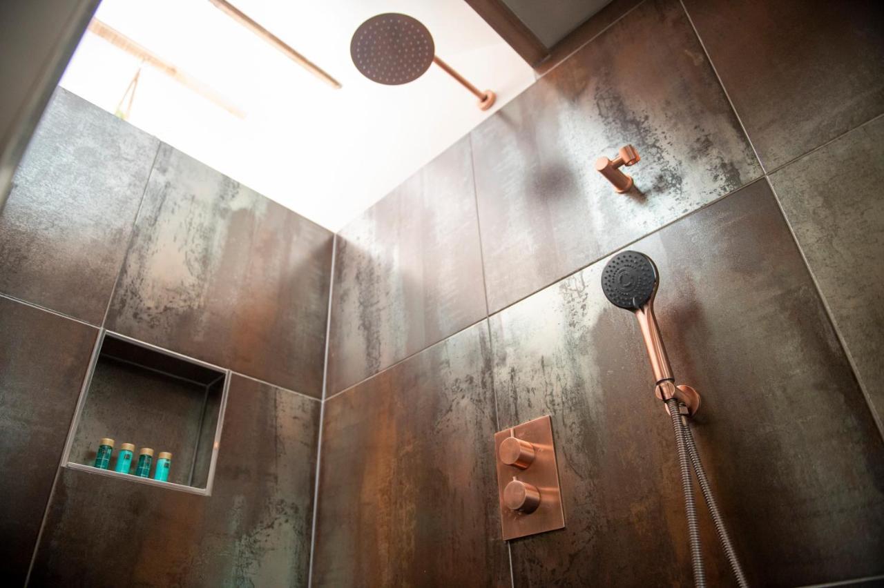 Lodge & Loft Sassenheim Bagian luar foto
