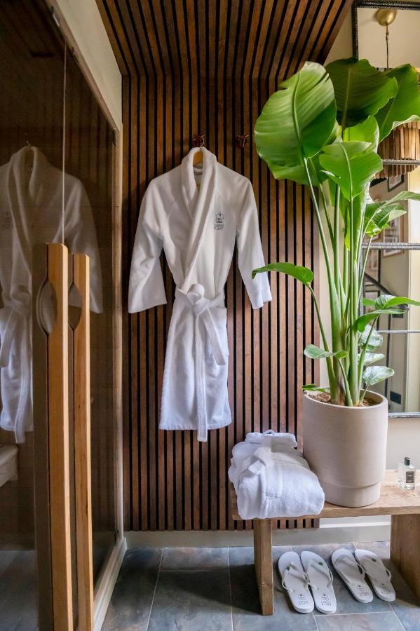 Lodge & Loft Sassenheim Bagian luar foto