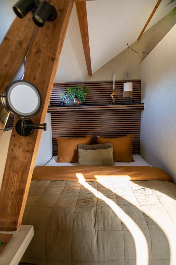 Lodge & Loft Sassenheim Bagian luar foto