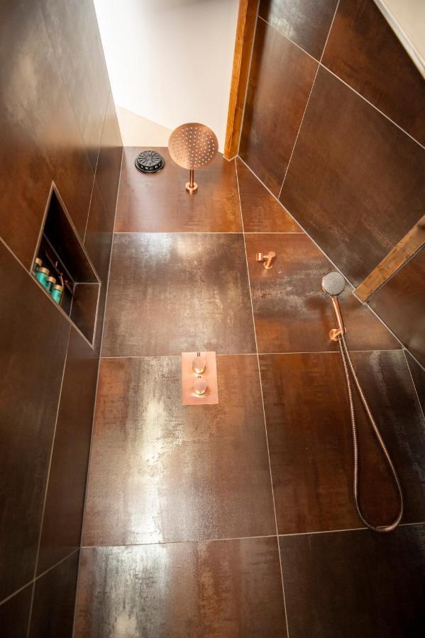 Lodge & Loft Sassenheim Bagian luar foto